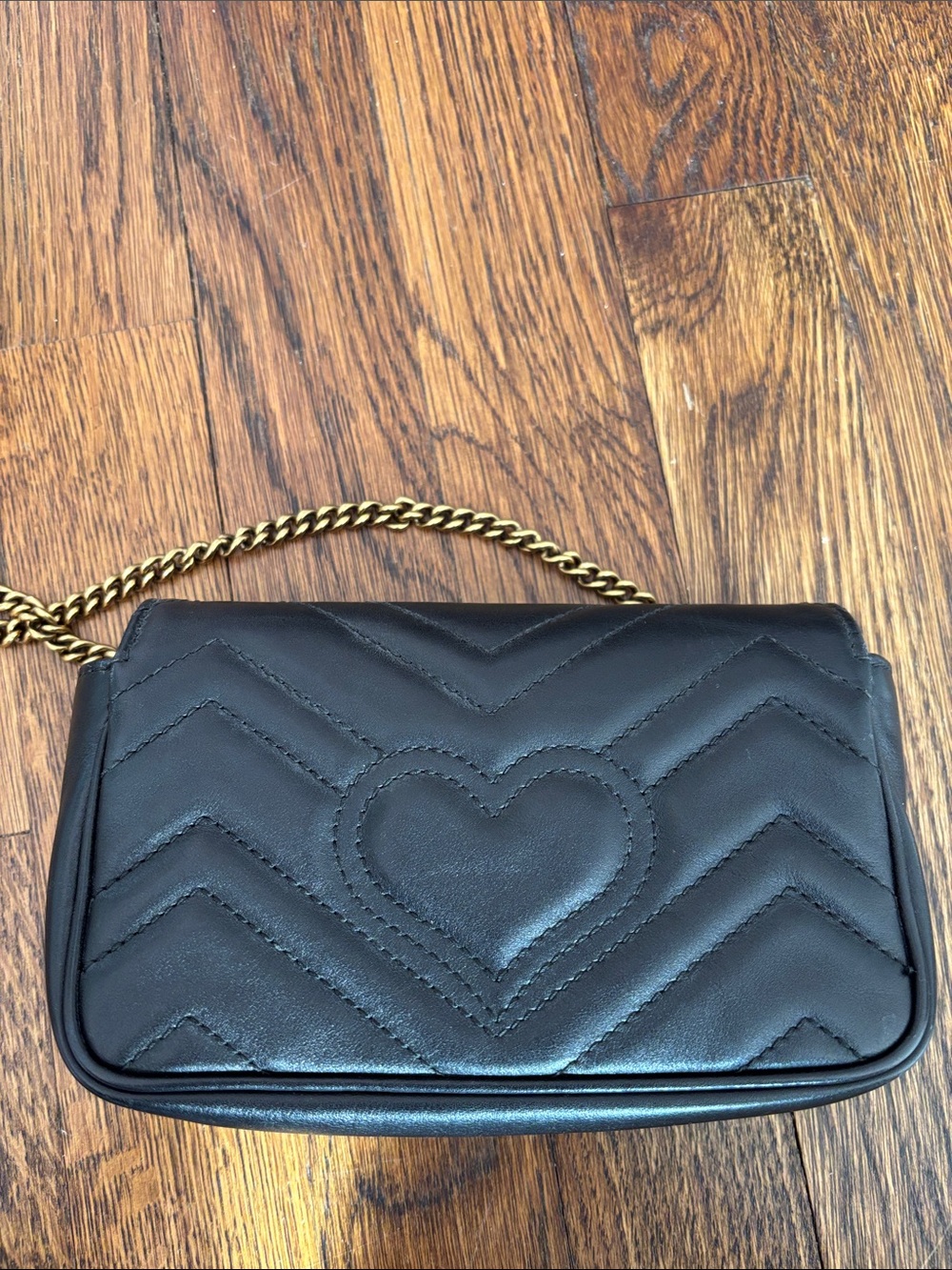 Gucci Black Quilted Matelassé Crossbody with Gold Chain - Picture 5 of 5